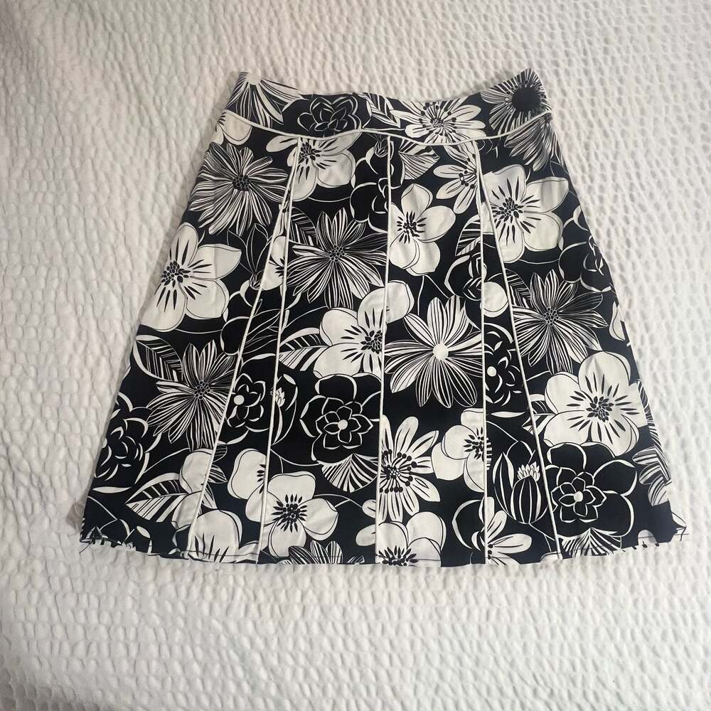 Black White Floral A Line Skirt Size 6 P Womens Petite Grace Elements Side Zip